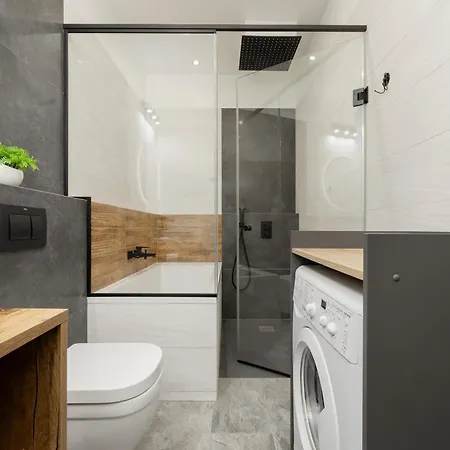 Apartment Luxury With Furnished Terrace, Garden And Parking By Renters