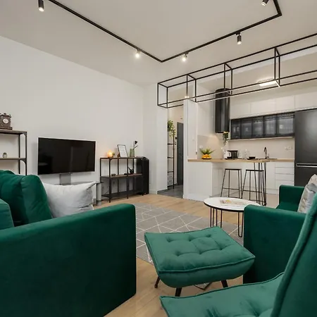Apartment Luxury With Furnished Terrace, Garden And Parking By Renters *