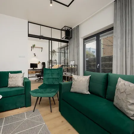 Luxury With Furnished Terrace, Garden And Parking By Renters